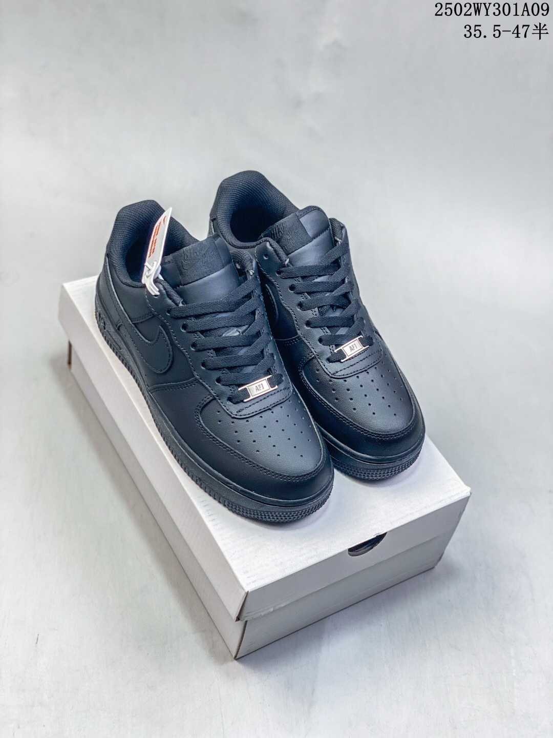 Nike Air Force 1 '07 Low Sneakers Black