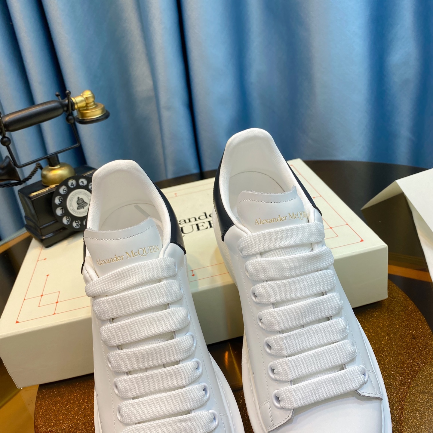 Alexander McQueen Oversized Sneakers White/Black