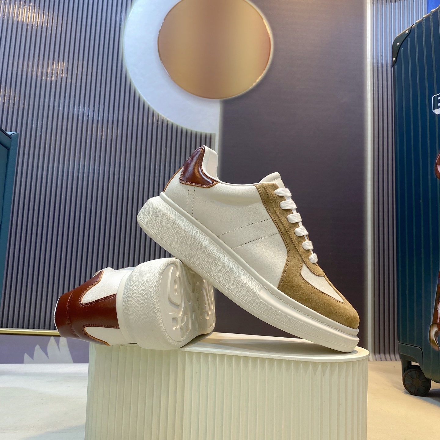 Alexander McQueen Oversized Sneakers White/Khaki/Brown