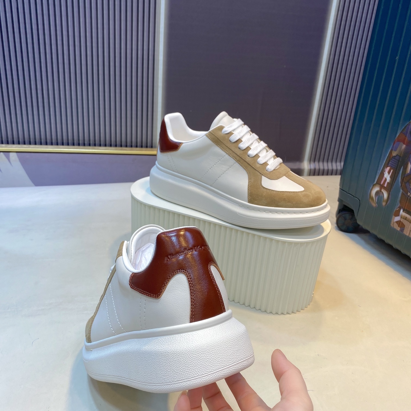 Alexander McQueen Oversized Sneakers White/Khaki/Brown