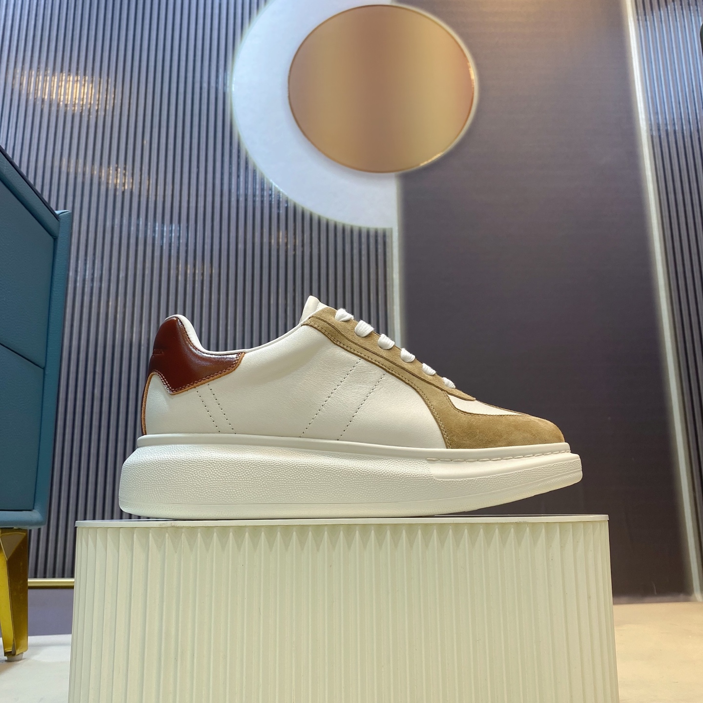 Alexander McQueen Oversized Sneakers White/Khaki/Brown